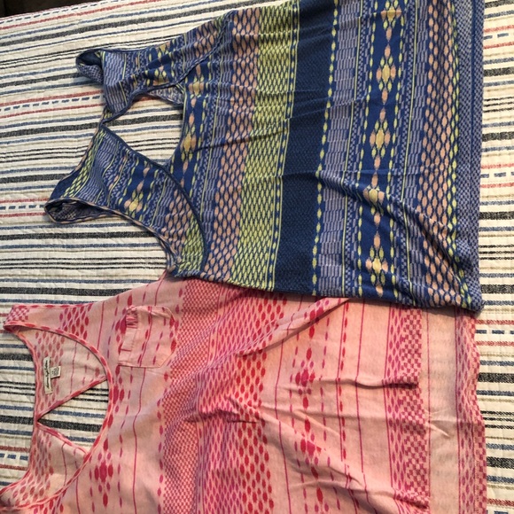 Tops - Picture 7 of 8